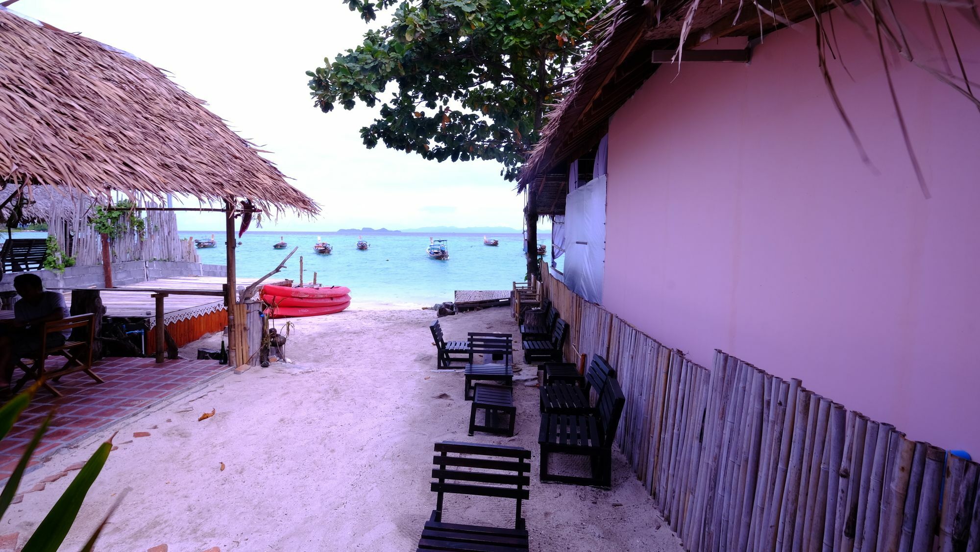 Captain Yut'S Bungalow เกาะหลีเป๊ะ ภายนอก รูปภาพ